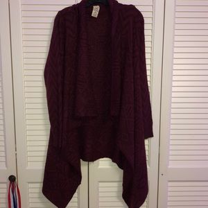 maroon sweater